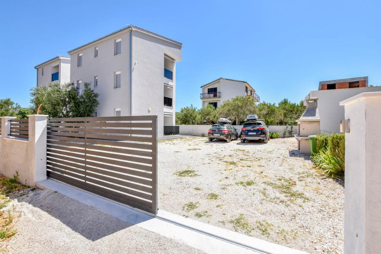 Apartments Zdeslav โรกอซนิซา ภายนอก รูปภาพ