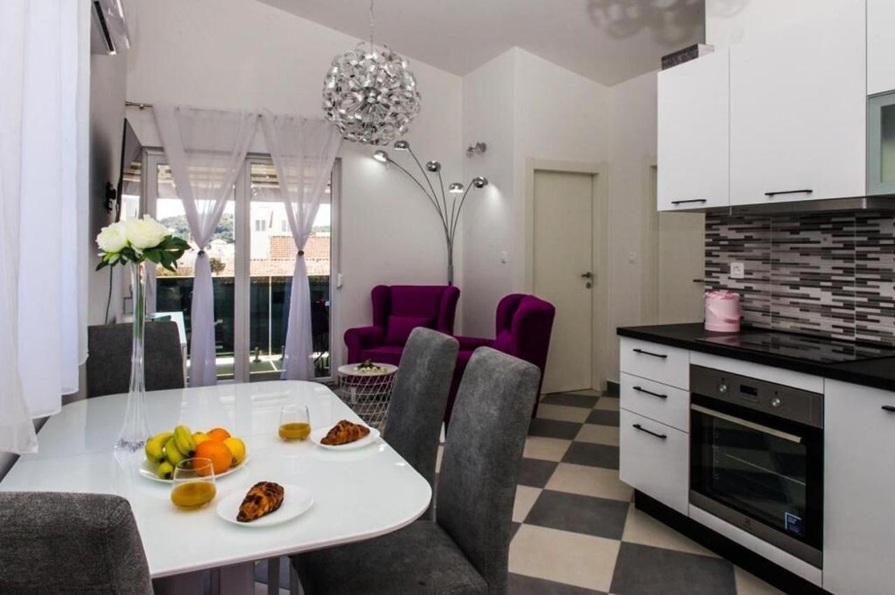 Apartments Zdeslav โรกอซนิซา ภายนอก รูปภาพ
