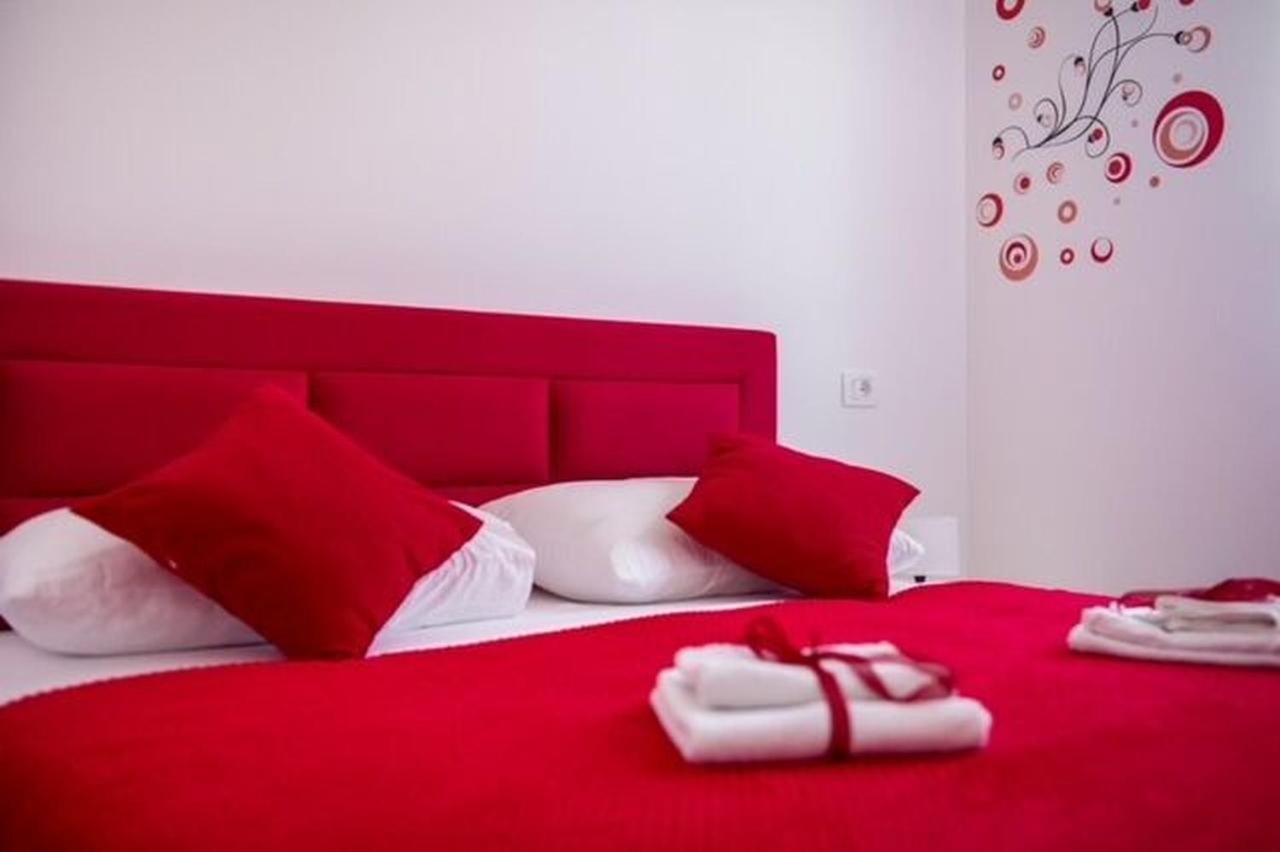 Apartments Zdeslav โรกอซนิซา ภายนอก รูปภาพ